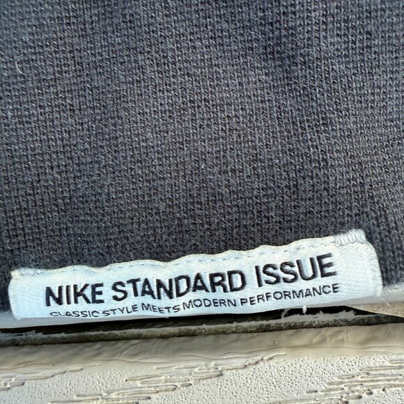 Sacramento Kings Nike Standard Issue Dri-Fit Crew Basketball Top Small Black - Picture 4 of 8